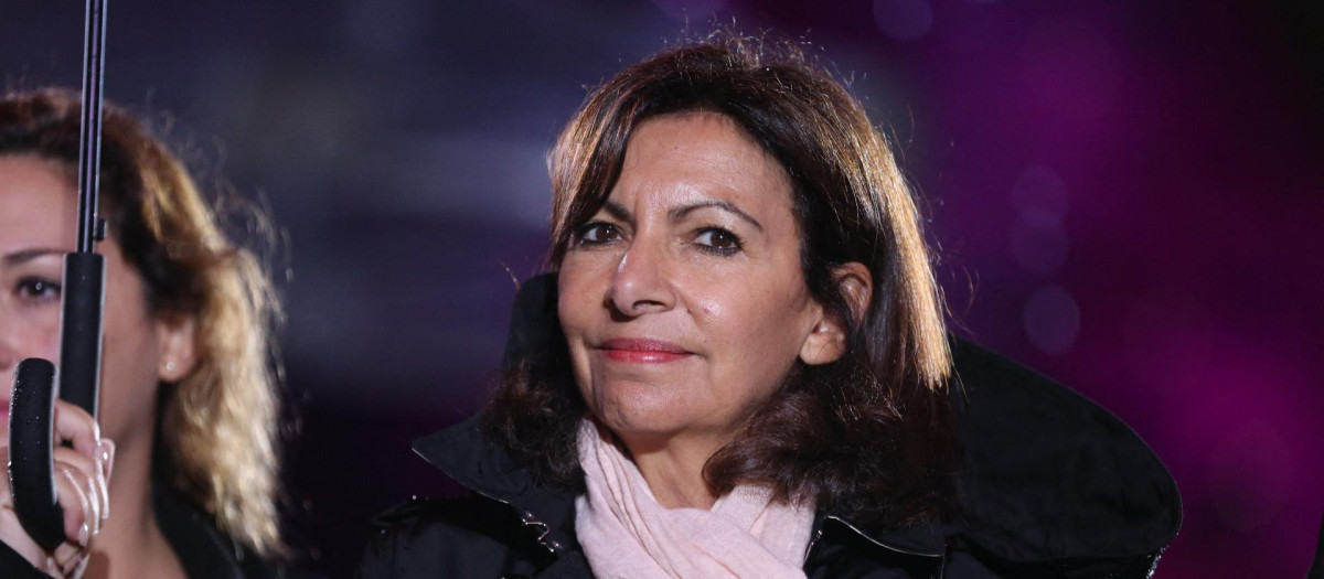 La alcaldesa Anne Hidalgo en un evento en la capital francesa