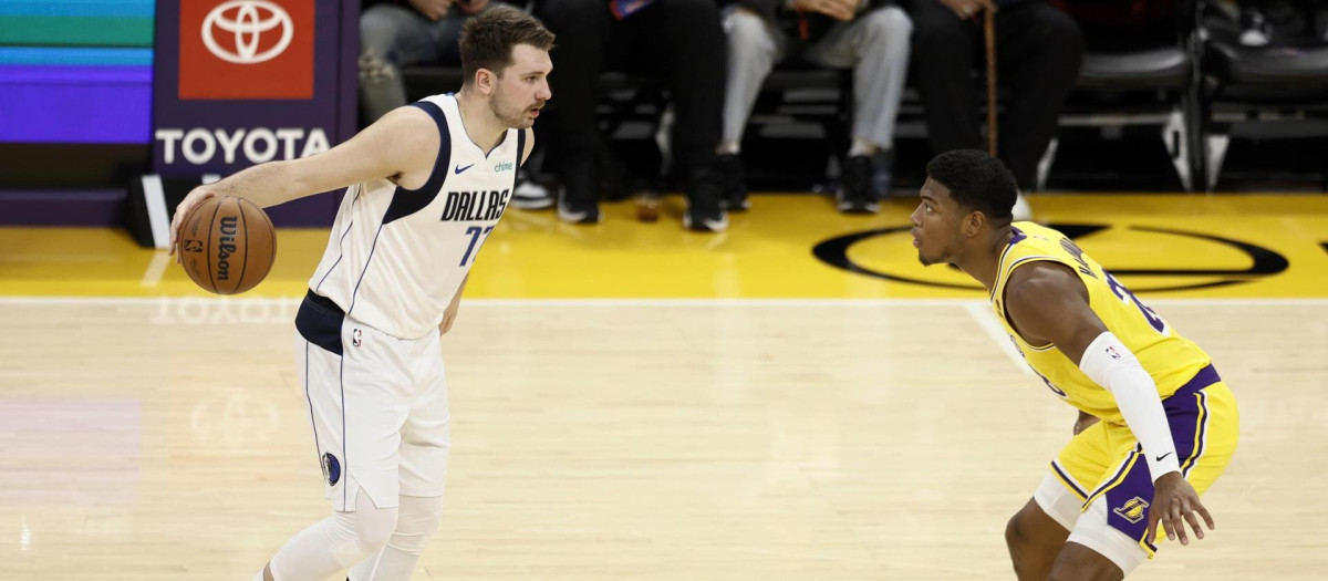 Luka Doncic en un partido contra Los Angeles Lakers