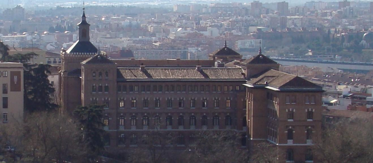Vista del seminario conciliar de Madrid desde la cúpula de la Almudena