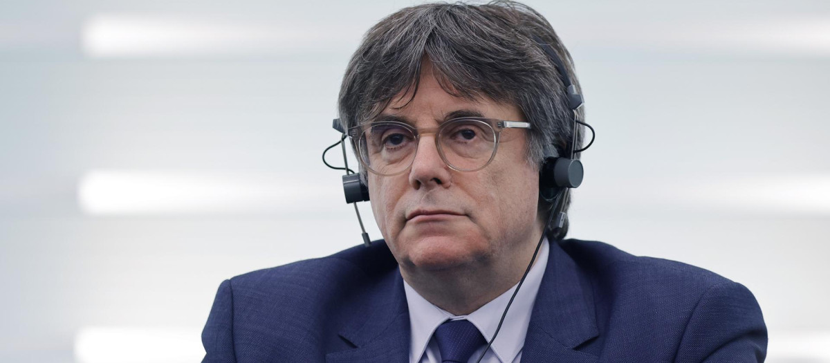 Strasbourg (France), 21/11/2023.- Former Catalan regional premier Carles Puigdemont during a Formal sitting at the European Parliament in Strasbourg, France, 21 November 2023. The EU Parliament's session runs from 20 till 23 November 2023. (Francia, Estrasburgo) EFE/EPA/RONALD WITTEK