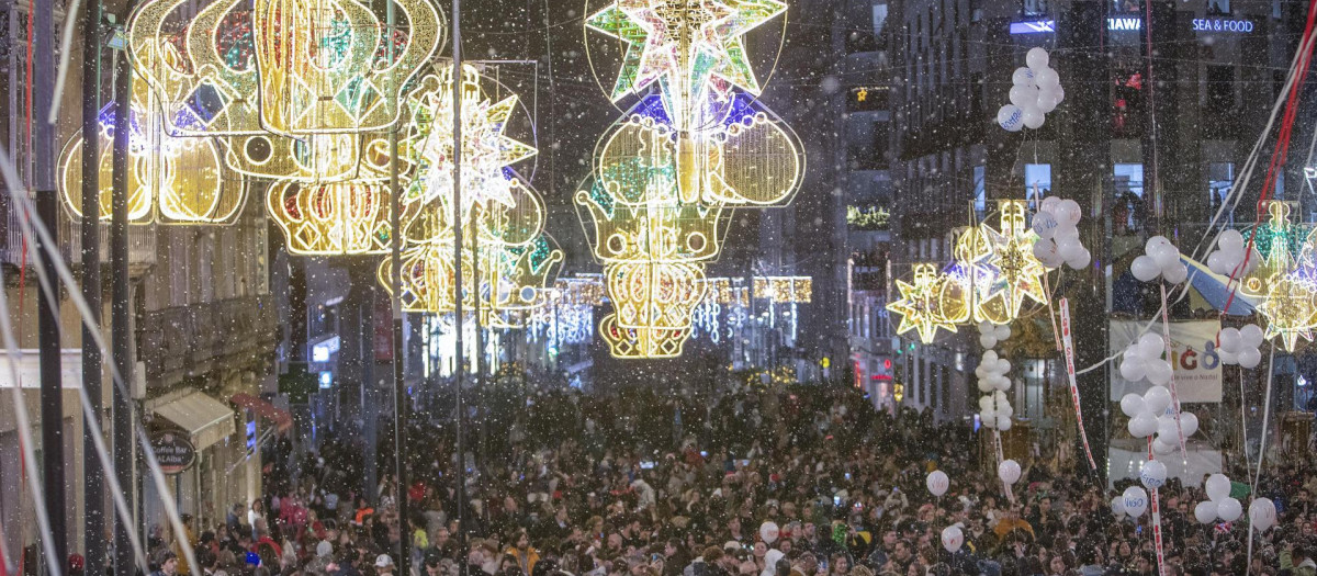 El alcalde de Vigo, Abel Caballero, da el pistoletazo de salida a la Navidad