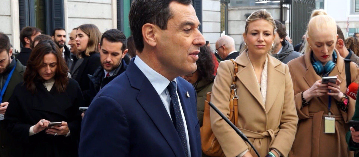 El presidente de la Junta de Andalucía, Juanma Moreno, en el Congreso de los Diputados en Madrid con motivo del Día de la Constitución
POLITICA