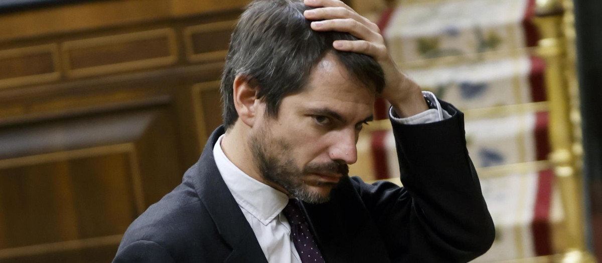 El ministro de Cultura, Ernest Urtasun, durante el último Pleno en el Congreso