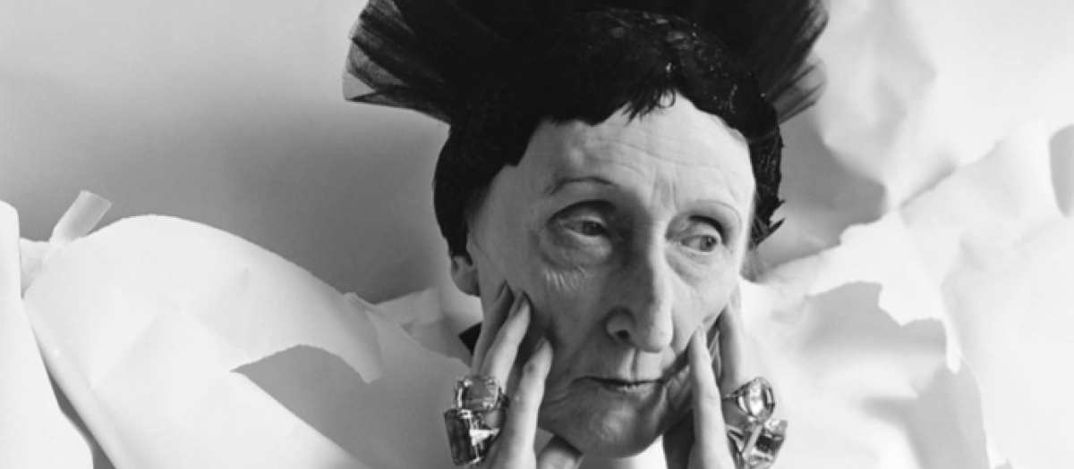 Edith Sitwell en 1962 fotografiada por Cecil Beaton