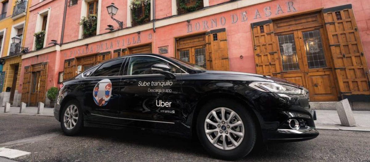 Los coches de Uber son competencia directa de los taxi