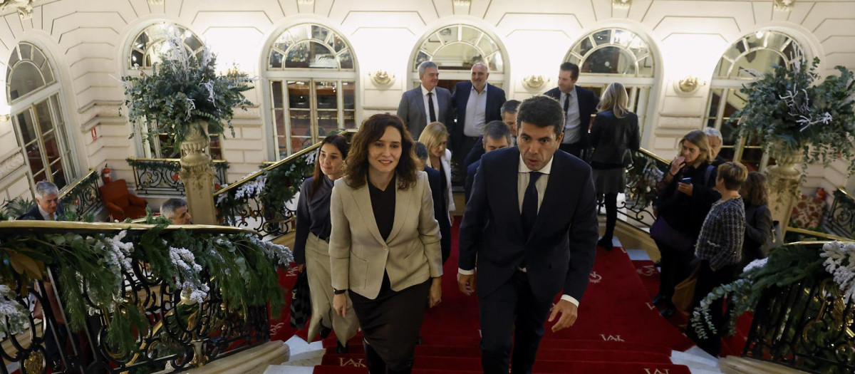 Isabel Díaz Ayuso y Carlos Mazón, este martes en el Casino de Madrid