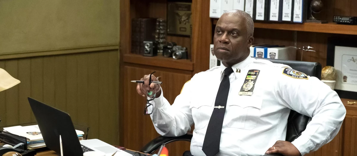 Andre Braugher en su papel del capitán R