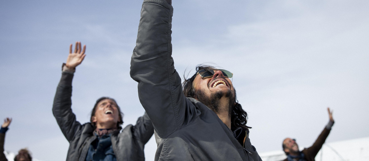 La sociedad de la nieve se estrena en cines este viernes 15 de diciembre y estará disponible en Netflix el 4 de enero