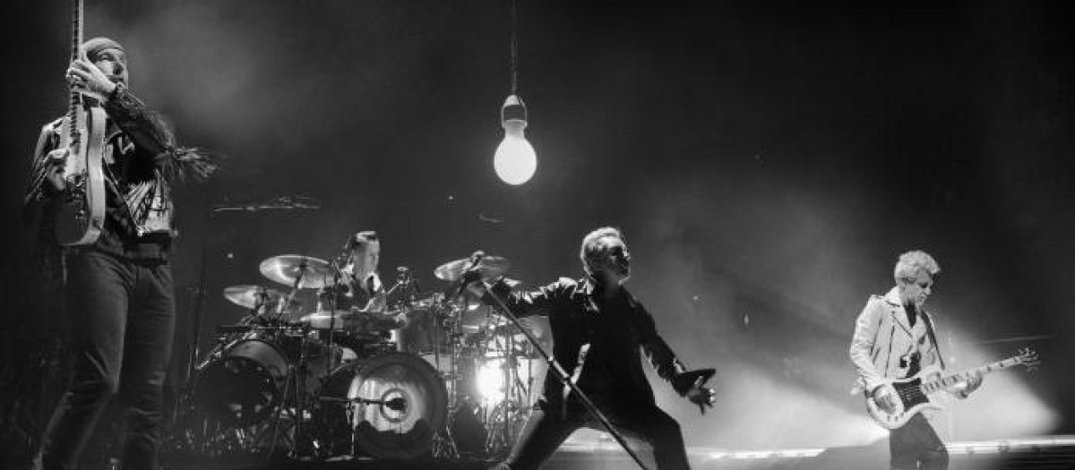 La banda irlandesa U2, en uno de sus últimos conciertos