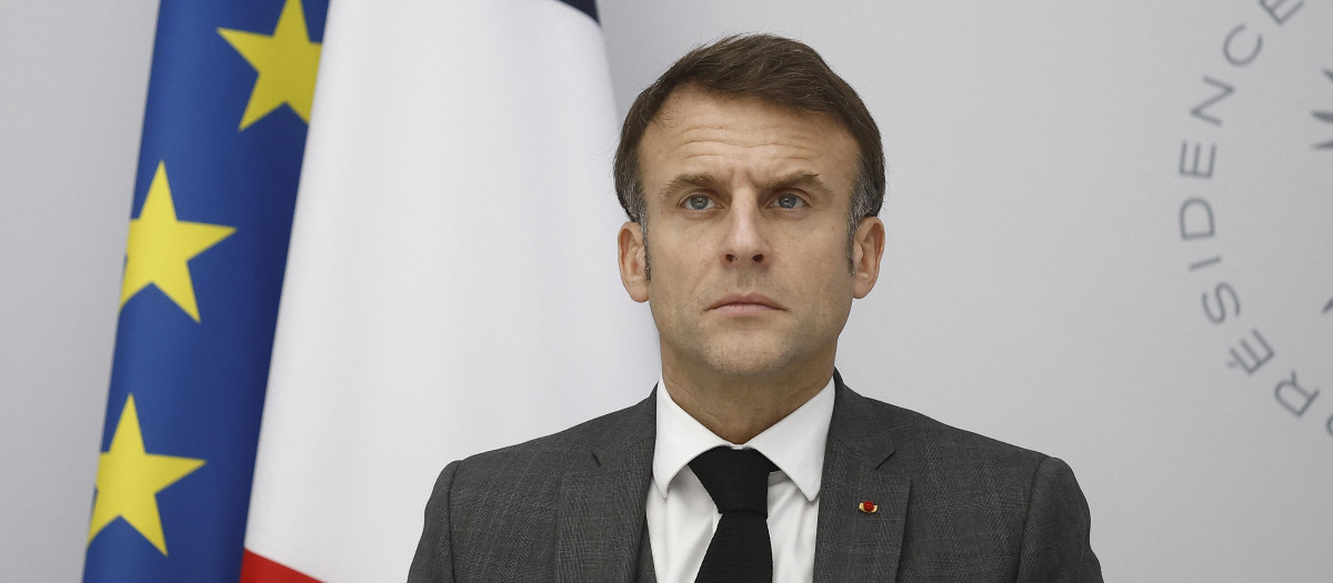 El presidente francés, Emmanuel Macron, participa en una conferencia visual con los líderes de la Cumbre del G7