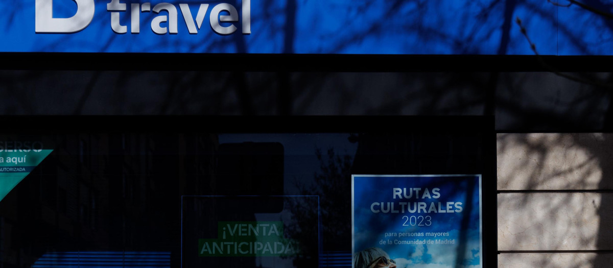 Fachada de una agencia de viajes