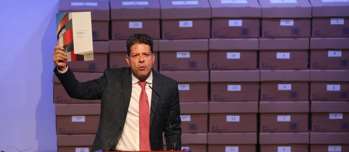 Imágenes del salón donde se da a conocer el vencedor de las elecciones a 13 de octubre de 2023, en Gibraltar. Fabián Picardo gana y seguirá en  el cargo de ministro principal del Peñón. La coalición GSLP/Lib (Gibraltar Socialist Labour Party y Gibraltar Liberal Party) ha ganado, tras el escrutinio de los votos.
Nono Rico (Europa Press) / Europa Press
(Foto de ARCHIVO)
13/10/2023