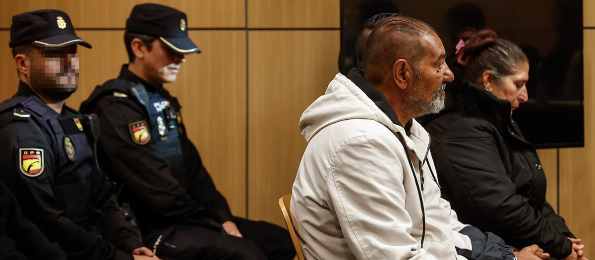 Los tres del clan 'Bocanegra' durante un juicio en la Ciudad de Justicia de Valencia