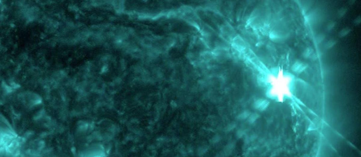 El Observatorio de Dinámica Solar de la NASA capturó esta vista de una erupción solar de clase X2,8