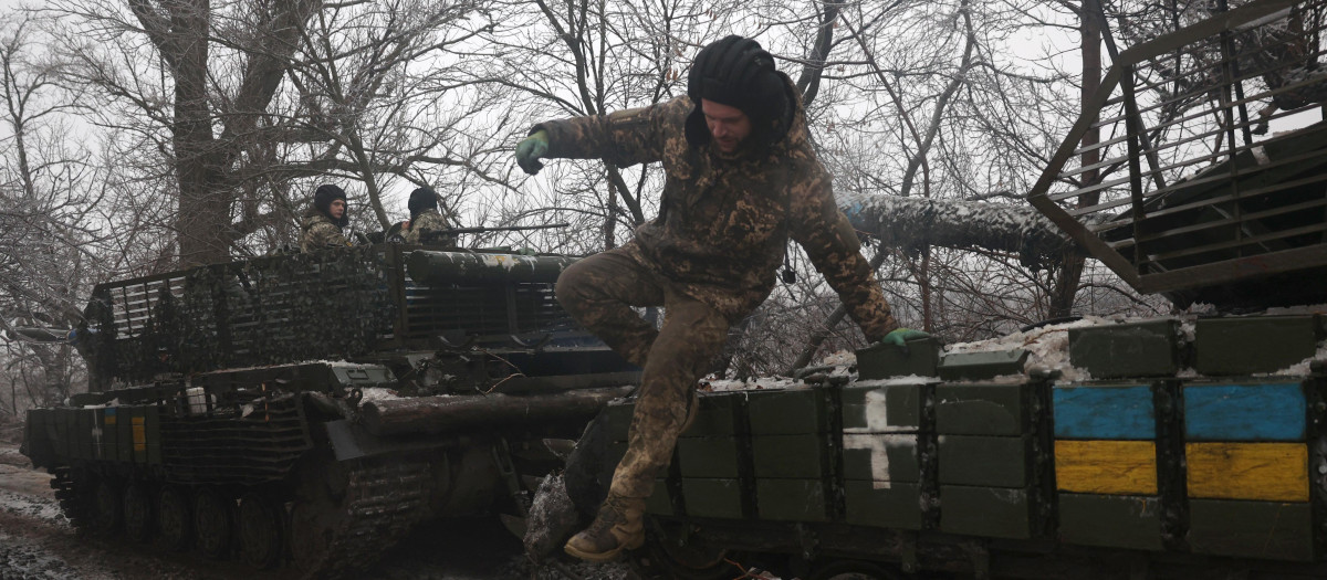 Tripulaciones de tanques ucraniano, en la región de Donetsk