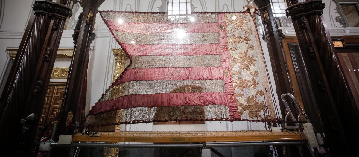 La Real Señera de la Comunidad Valenciana, expuesta en el Museo Histórico Municipal de Valencia