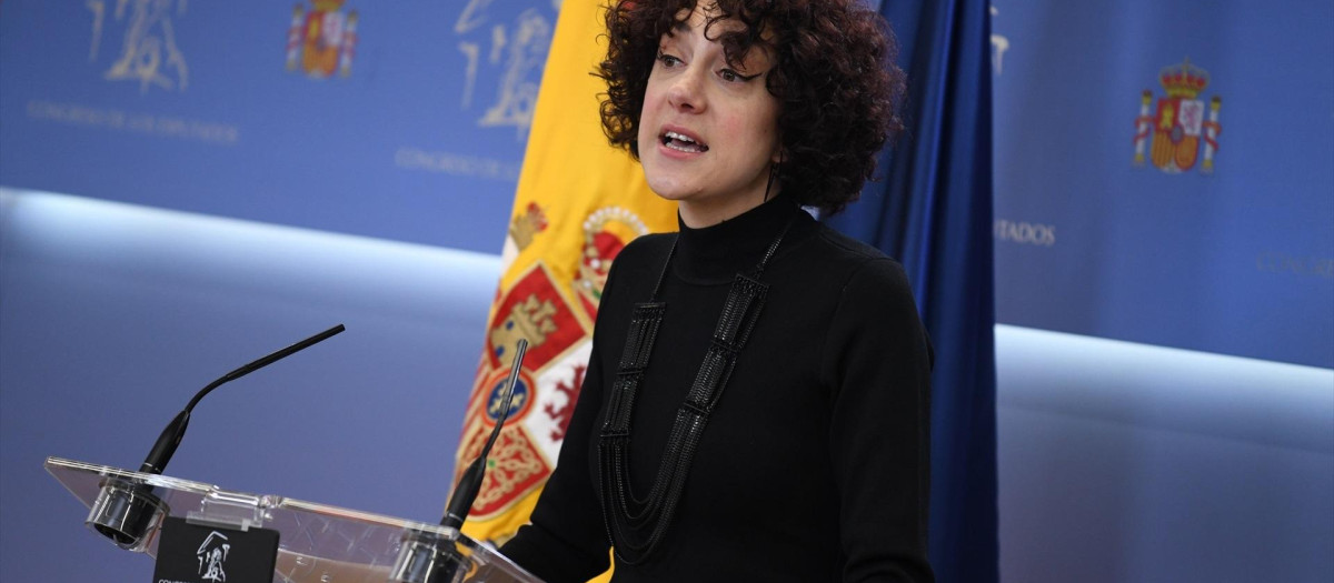 La diputada de Sumar Aina Vidal durante una rueda de prensa posterior a la reunión de la Junta de Portavoces