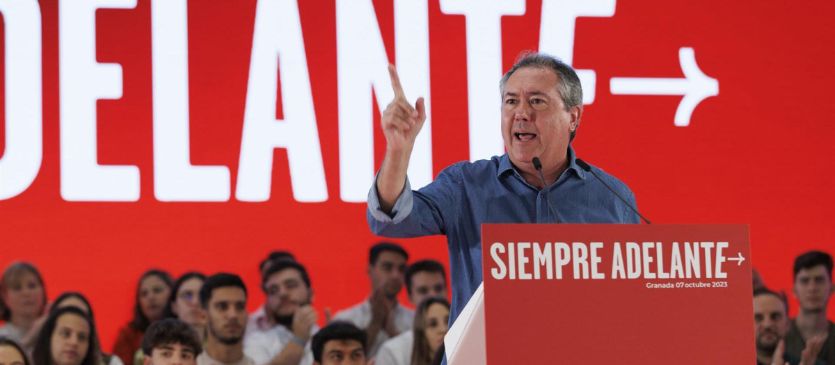 El secretario general del PSOE andaluz, Juan Espadas, en un acto de su partido en Granada