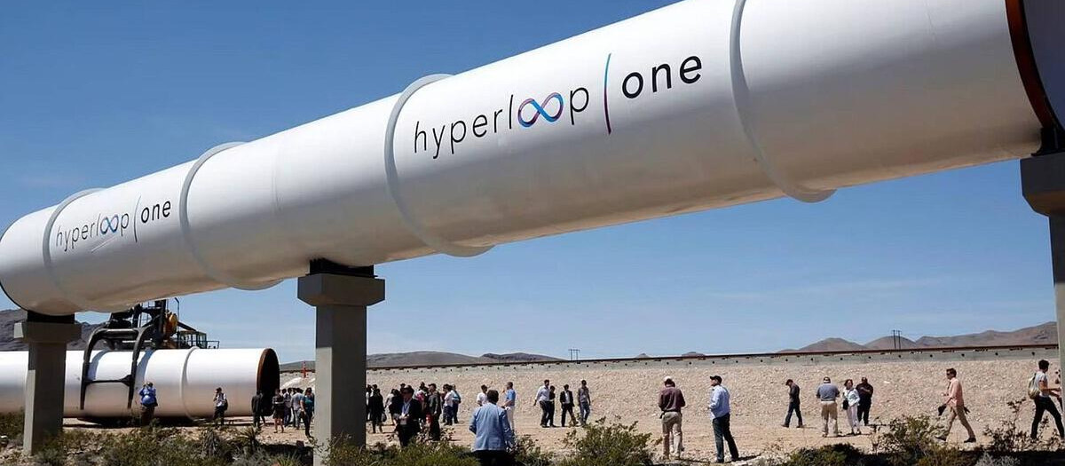 Instalación de los tubos de Hyperloop One por los que deberían haber viajado los trenes