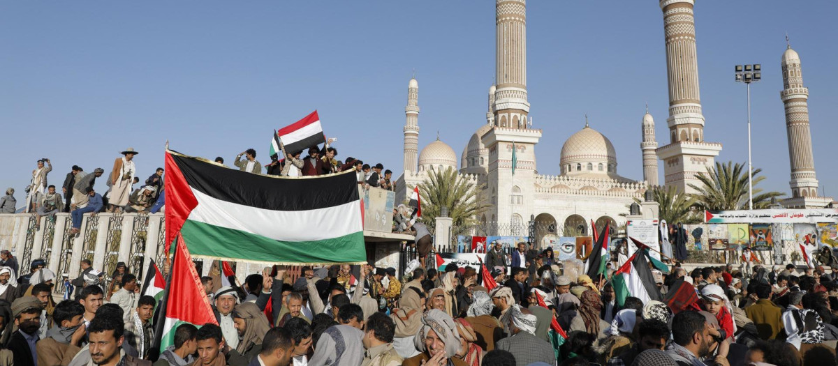 Hutíes en la capital de Yemen, Saná