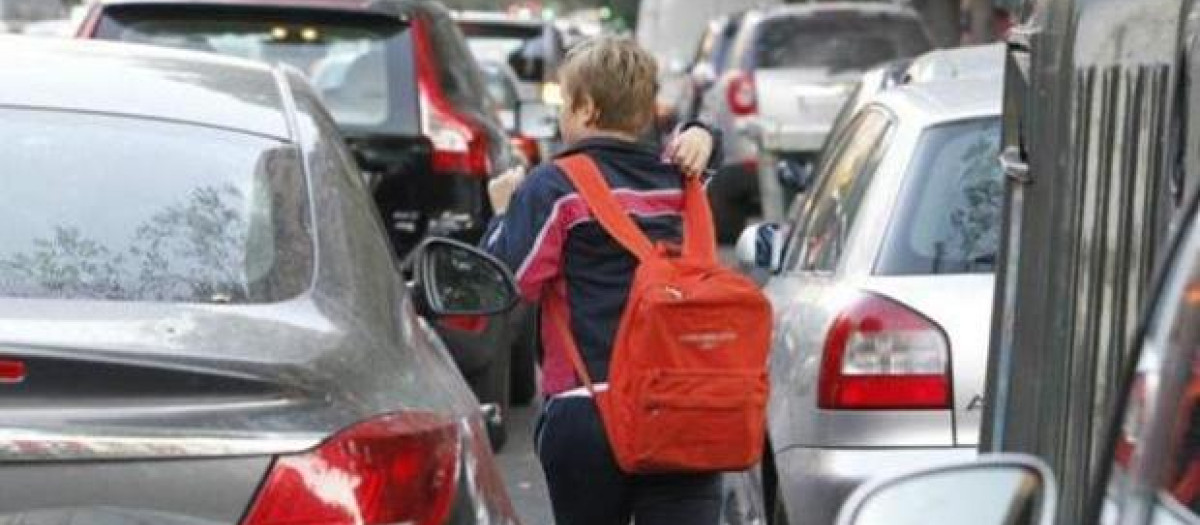 Llevar y recoger niños al colegio, otra de las excepciones