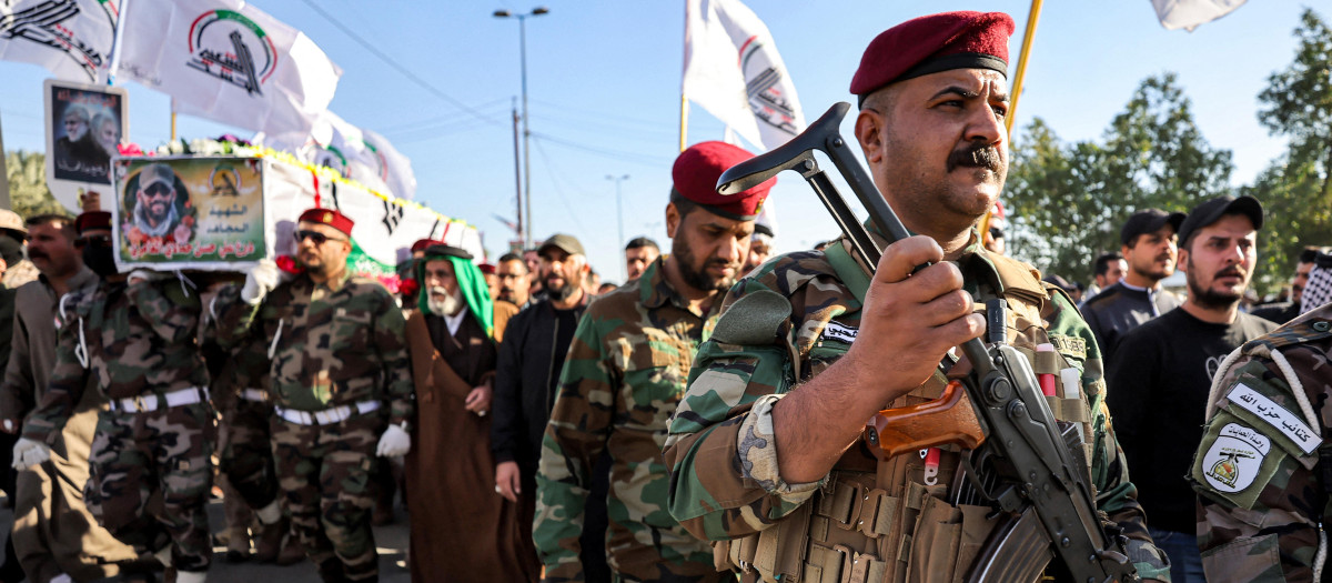 Miembros del grupo Kataeb Hezbolá, una de las facciones de los paramilitares iraquíes Hashed al-Shaabi