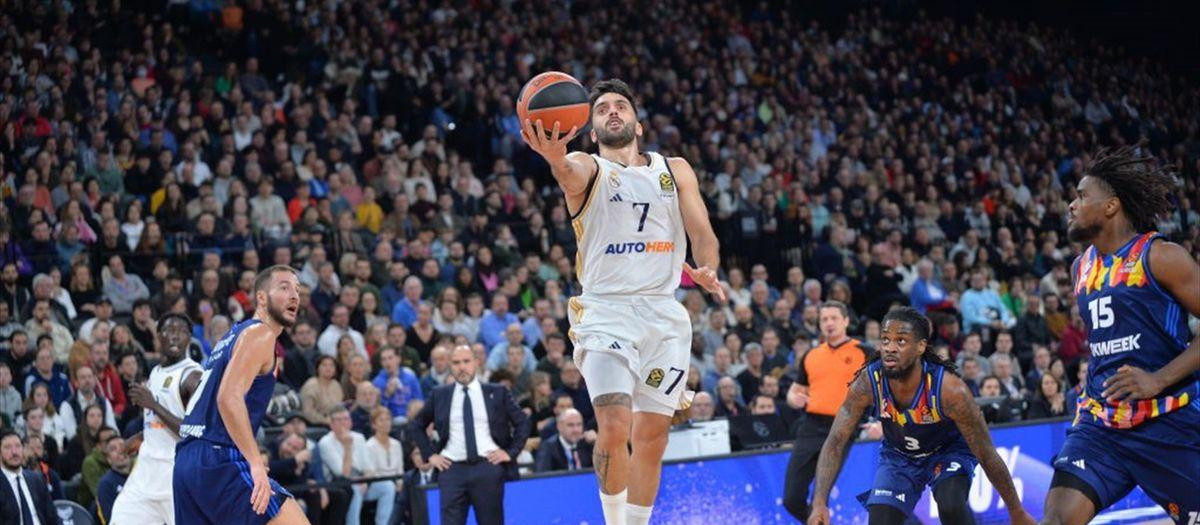 Facundo Campazzo frente al ASVEL en el partido de Euroliga