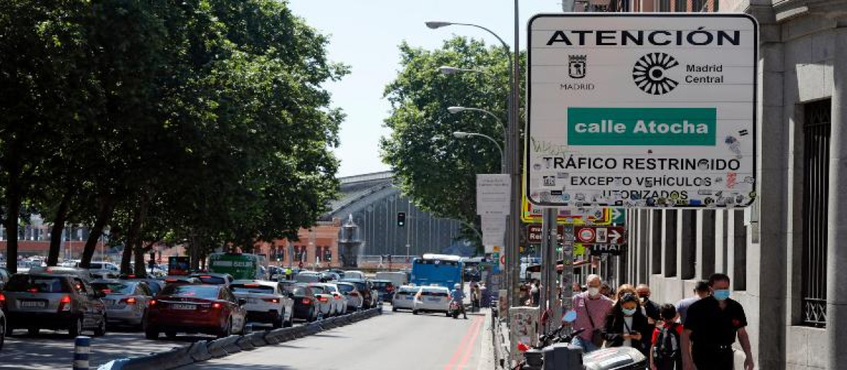 Madrid se cierra definitivamente a todos los coches sin etiqueta