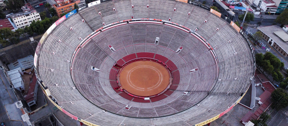 Vista aérea de la plaza de toros mexicana Plaza México