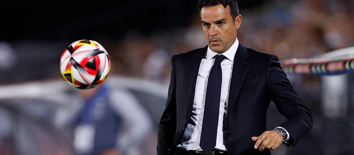 Alberto Toril es el actual entrenador del equipo femenino del Real Madrid