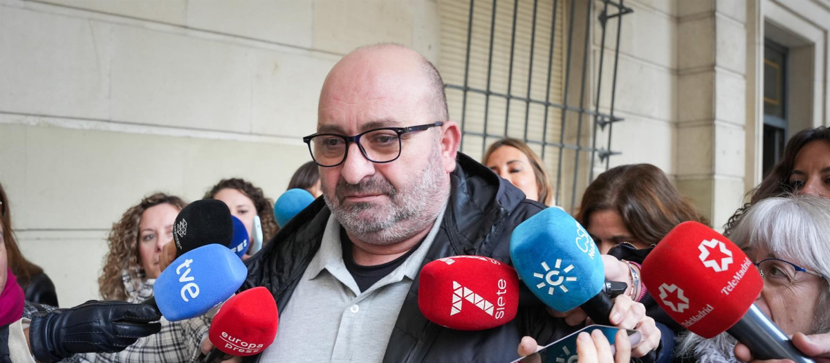 Juan Francisco Trujillo, el 'chófer de la coca', a su salida de la Audiencia de Sevilla