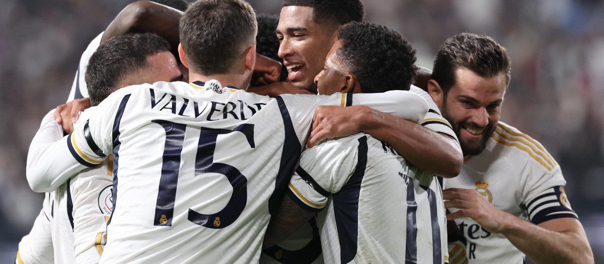 Los jugadores del Real Madrid celebrando uno de los cuatro goles al Atlético