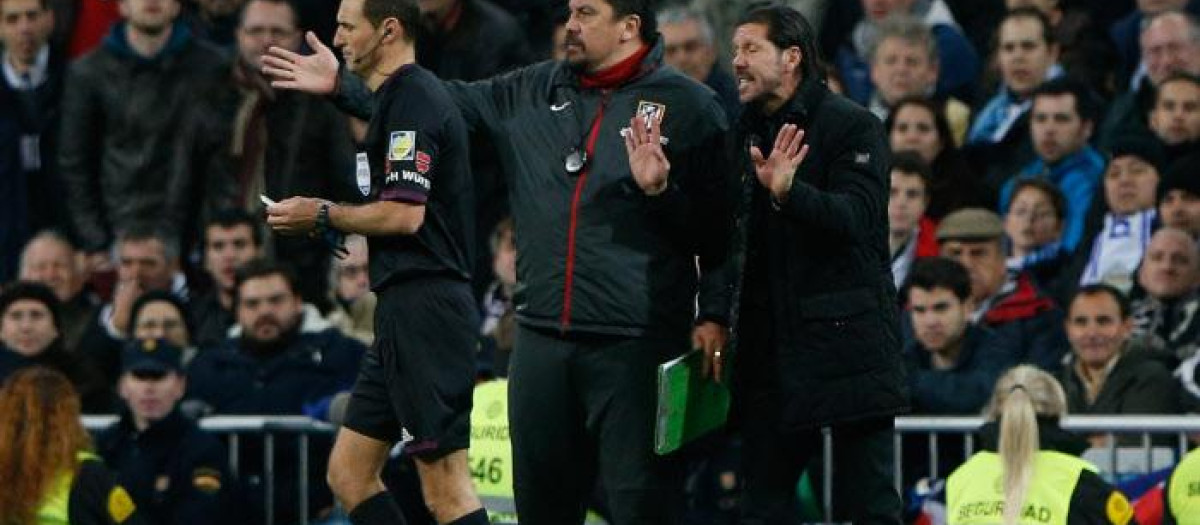 Simeone y el 'Mono' Burgos, en una imagen de archivo