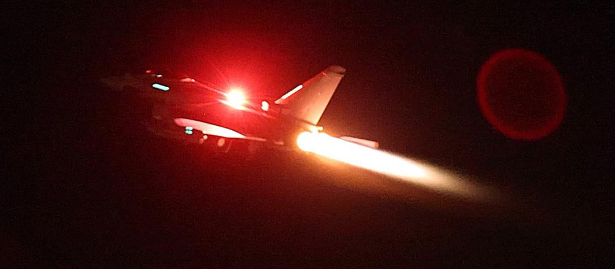 Eurofighter Typhoon británico durante el ataque contra posiciones hutíes del Yemen