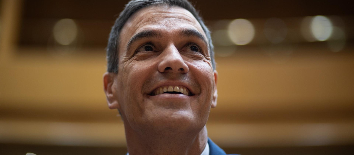 El presidente del Gobierno, Pedro Sánchez, durante el pleno del Congreso de los Diputados, en el Palacio del Senado, a 10 de enero de 2024, en Madrid (España). El Pleno del Congreso, en su primera reunión del año, debate y vota los objetivos de estabilidad presupuestaria y de deuda pública para el conjunto de las administraciones, un primer paso en la tramitación de los Presupuestos Generales de 2024. El Gobierno de coalición cuenta con apoyos
10 ENERO 2024;CONGRESO;PRESUPUESTOS GENERALES;DÉFICIT;POLÍTICA;SENADO;PLENO;DIPUTADOS;
Alejandro Martínez Vélez / Europa Press
10/1/2024