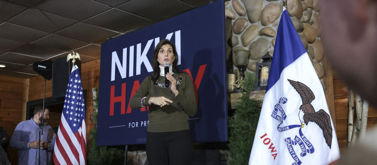 Nikki Haley aspirante a la nominación republicana a la Casa Blanca en un acto en Iowa