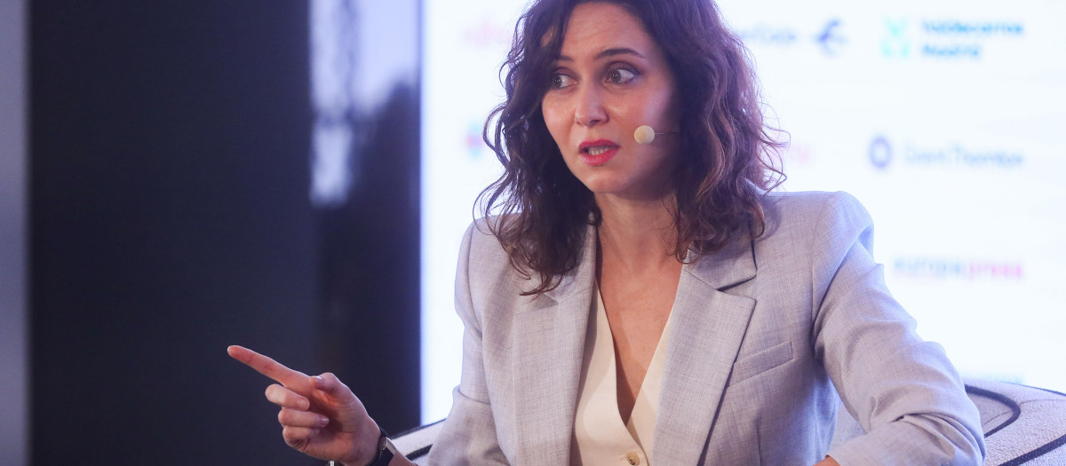 Ayuso avisa que el «relato de ETA» va ganando y exige al Gobierno que deje de instigar a Madrid con la luz