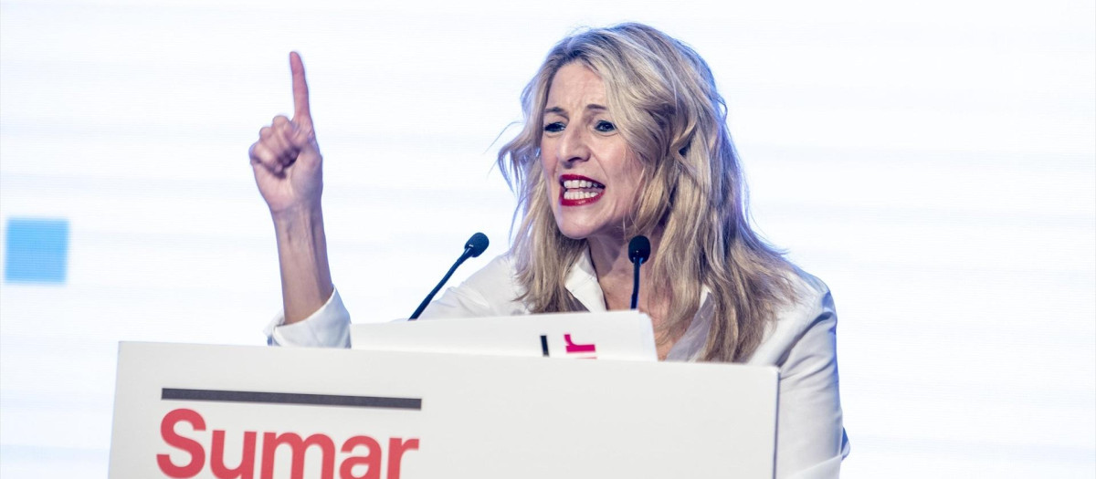 La vicepresidenta Segunda y Ministra de Trabajo y Economía Social, Yolanda Díaz, interviene durante la puesta de largo de la candidata de Sumar Galicia, Marta Lois, en el Auditorio Mar de Vigo, a 12 de enero de 2024, en Vigo, Pontevedra, Galicia (España). Movemento Sumar Galicia, Esquerda Unida y Verdes Equo han formalizado ante la Xunta Electoral de Galicia el escrito que oficializa la coalición Sumar Galicia, de acuerdo con los artículos 44 y siguientes de la Ley Orgánica de Régimen Electoral General, para los comicios autonómicos del próximo 18 de febrero.
12 ENERO 2024;SUMAR;LOIS;XUNTA;ELECCIONES GALLEGAS;18 FEBRERO;COALICIONES;EQUO;ESQUERDA UNIDA
Javier Vázquez / Europa Press
12/1/2024