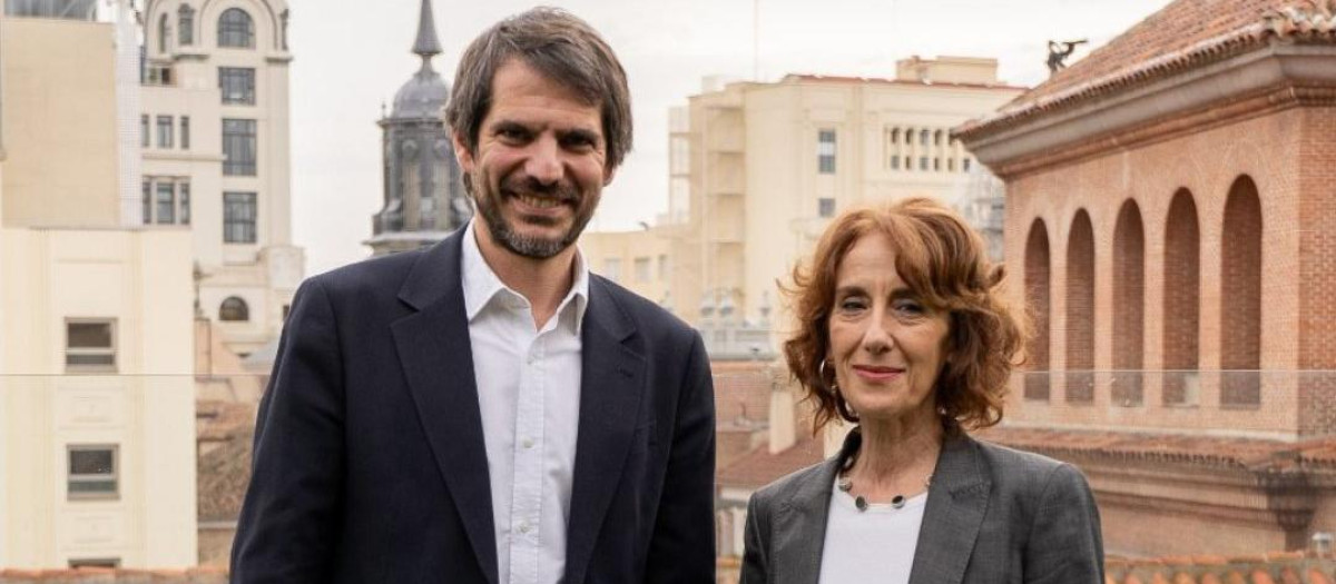 El ministro de Cultura, Ernest Urtasun, y la nueva directora del INAEM, Paz Santa Cecilia