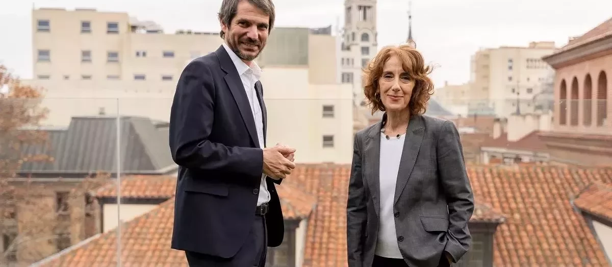 El ministro de Cultura, Ernest Urtasun, y la nueva directora del INAEM, Paz Santa Cecilia