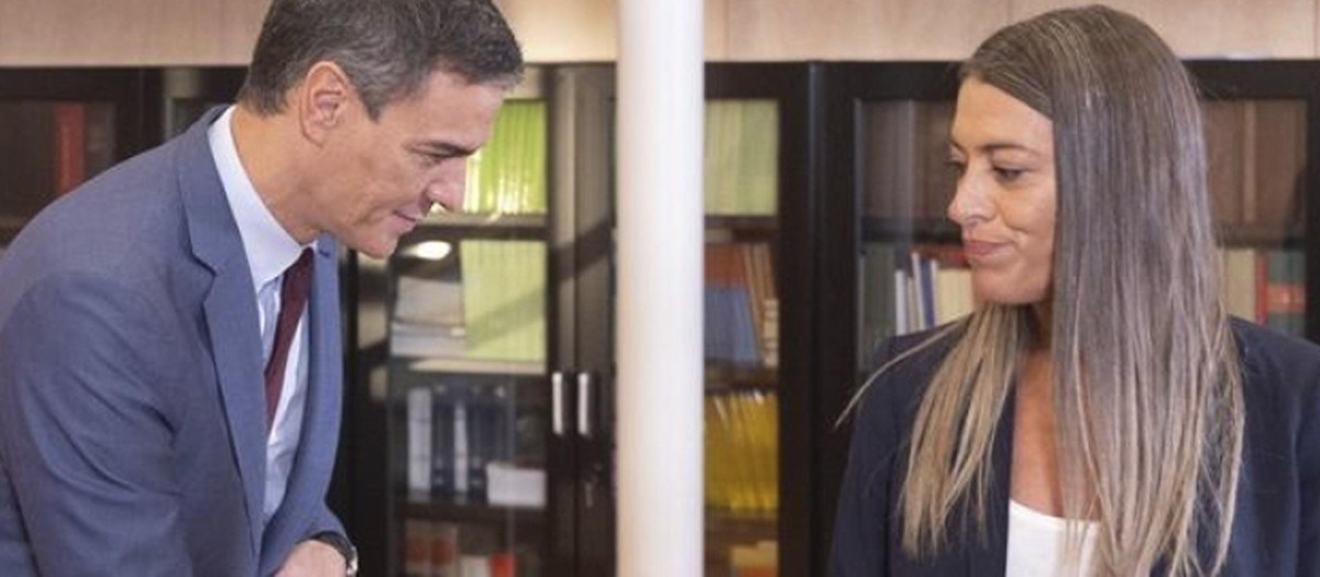 El presidente del Gobierno en funciones, Pedro Sánchez y la diputada de Junts, Miriam Nogueras