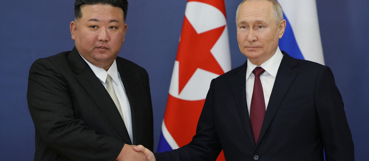 Vladimir Putin y Kim Jong-un en el aeródromo de Vostochny en septiembre de 2023