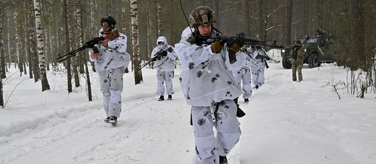 La guardia de fronteras ucraniana en la frontera con Bielorrusia