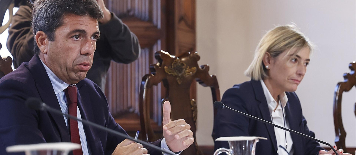 Mazón junto a la consejera de Interior, Elisa Núñez
