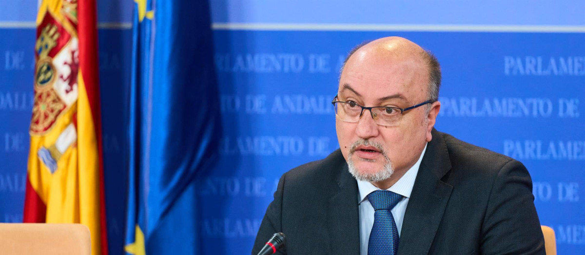 El portavoz adjunto de Vox en Andalucía Ricardo López Olea, este miércoles en rueda de prensa