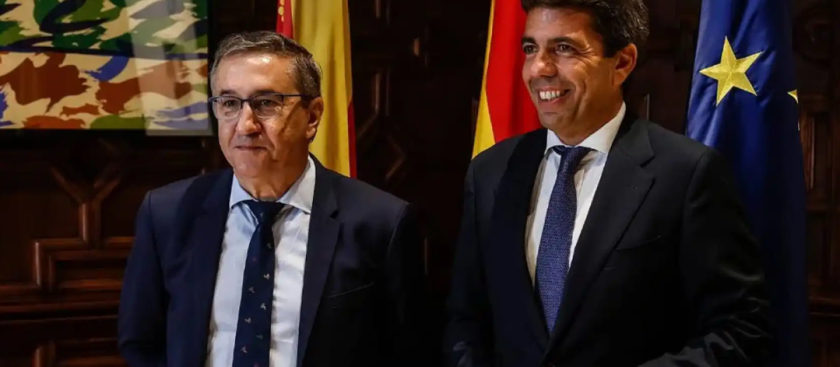 Carlos Mazó, junto al consejero de Educación, José Antonio Rovira