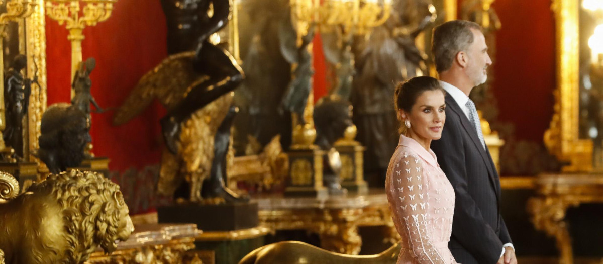 Los Reyes, en el Salón del Trono del Palacio de Real el día de la Fiesta Nacional de 2019