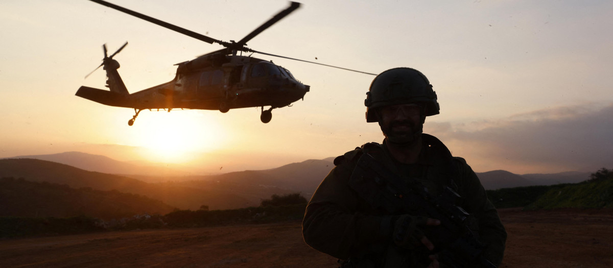 Un helicóptero Black Hawk israelí en el despliegue junto a la frontera del Líbano