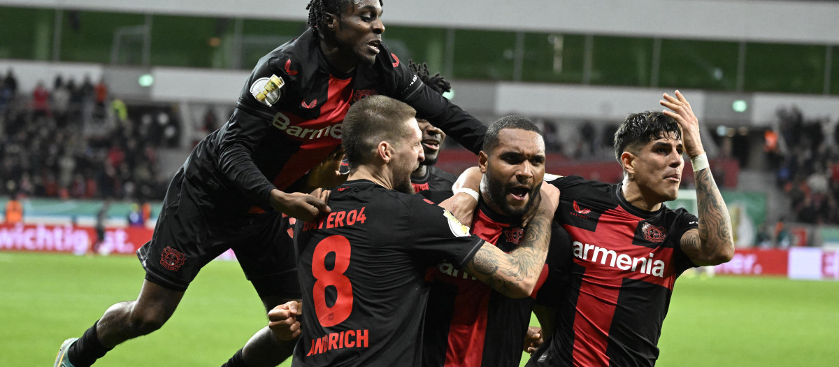 Los jugadores del Bayer Leverkusen celebran la victoria ante el Bayern