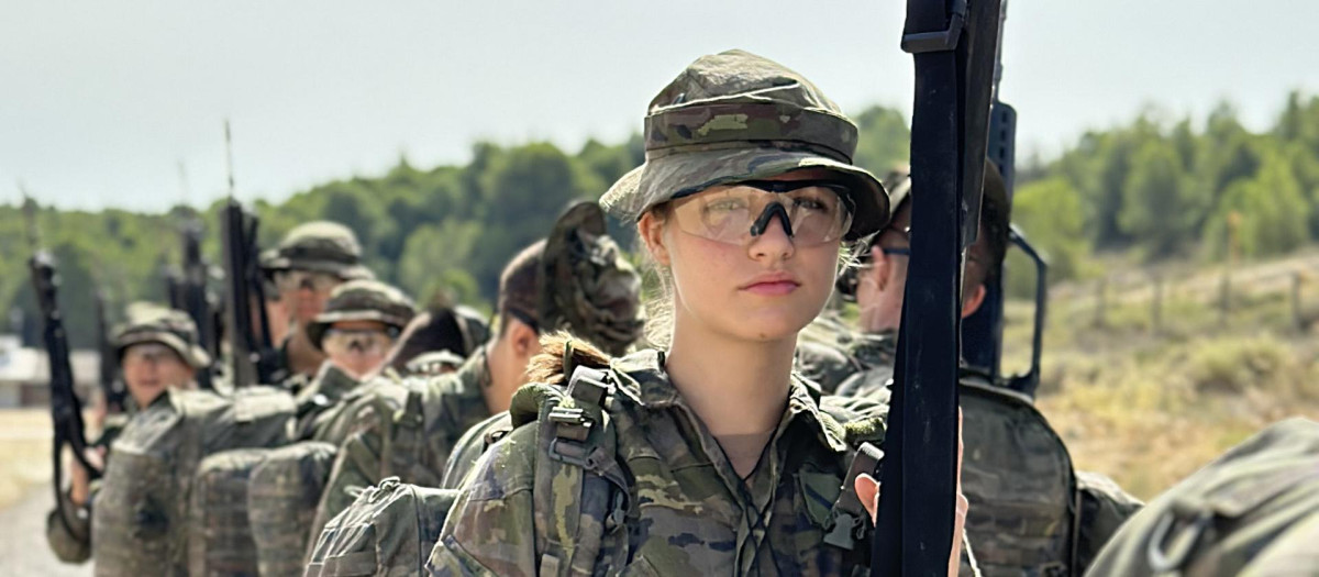 La Princesa de Asturias, durante unas maniobras militares en la Academia Militar de Zaragoza